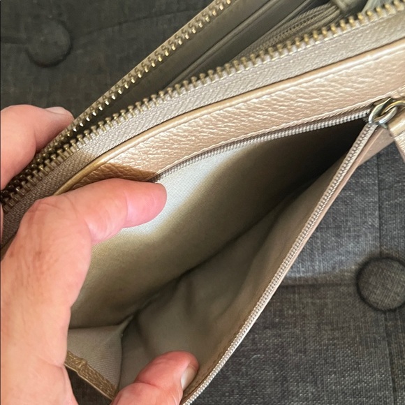 Fossil Women's Cream Wallet - Picture 4 of 5